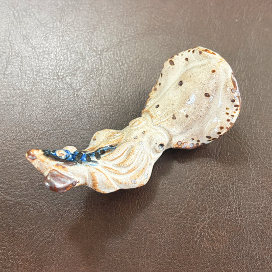 小杉窯　エギ抱きアオリイカ箸置き