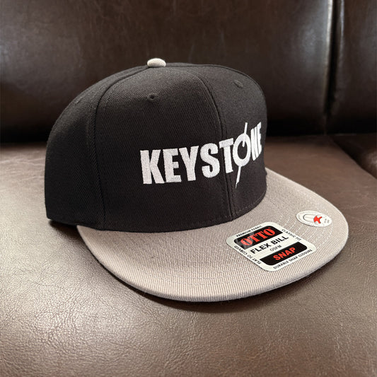 KEYSTONEロゴ フラットキャップ　スナップバック ブラック×グレー