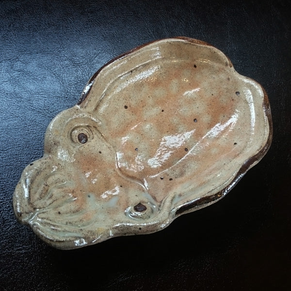 Kosugigama pottery making squid small dish